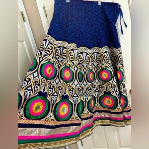 Gorgeous Vintage Custom International Embroidered Skirt with string size XL-XXL